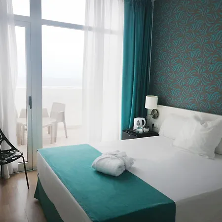 Отель Checkin Concordia Playa